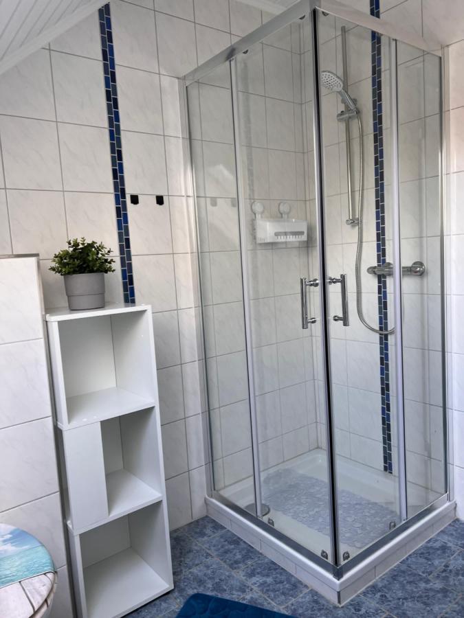 Grosszuegige 3 Zkb Mit 80M² Wilhelmshaven Exterior foto