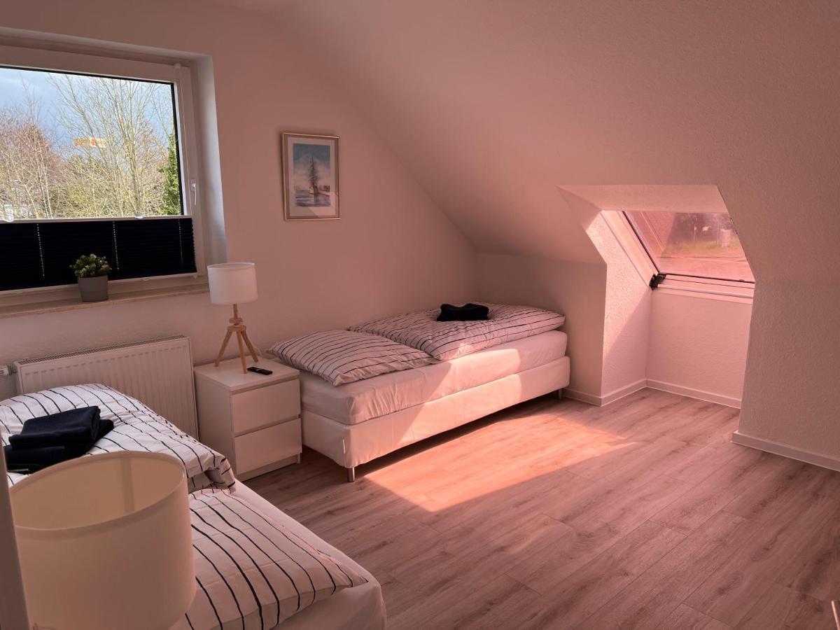 Grosszuegige 3 Zkb Mit 80M² Wilhelmshaven Exterior foto